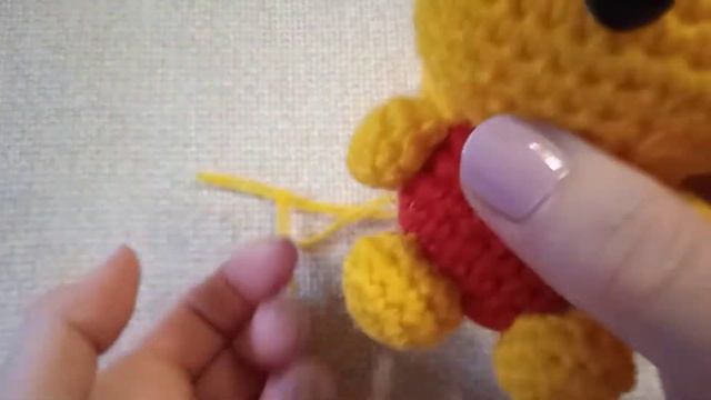 Вяжу игрушки // Медвежонок и зайка крючком //Мастер класс смотреть онлайн