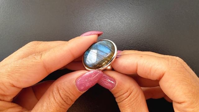 Кольцо с лабрадором серебряное овальное натуральный камень смотреть онлайн
