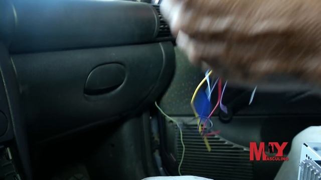 Cómo Instalar El Radio De Un Carro / Muy Masculino
