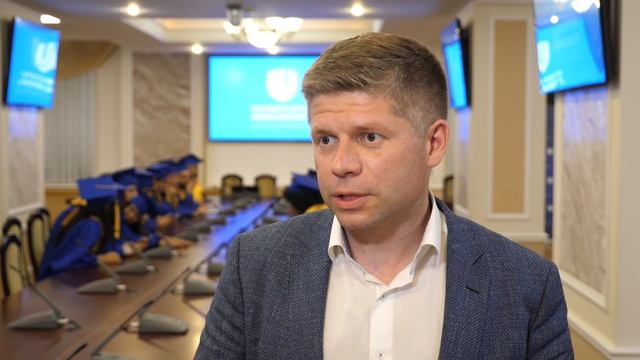 Около 100 обучающихся прошли программу довузовской подготовки ЦОПИГ ННГУ смотреть онлайн