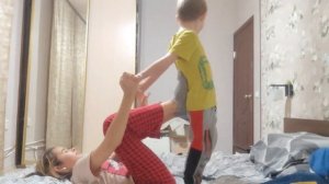 ТРЮКИ С МЛАДШИМ БРАТОМ/ 6 ПРОСТЫХ ТРЮКОВ С ОБУЧЕНИЕМ!