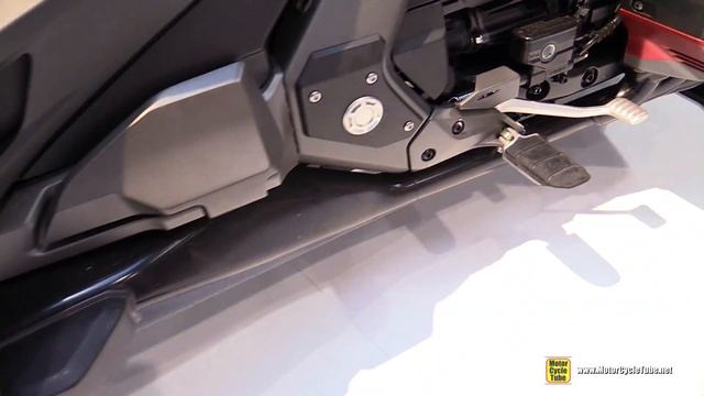 2020 Honda Gold Wing GL1800 - Walkaround - 2019 EICMA Milan смотреть онлайн