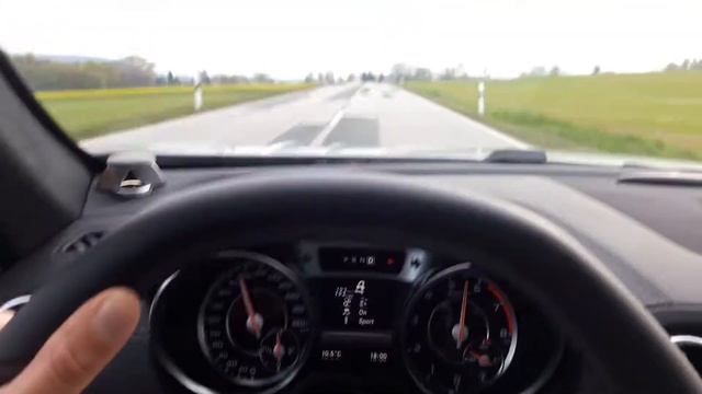 Mercedes SL AMG 63 Black Series смотреть онлайн