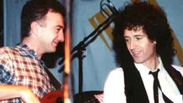 John Deacon and Brian May to end your day🎸👑 смотреть онлайн