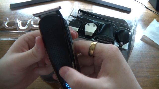 РАСПАКОВКА Машинка для стрижки колос Serker RFC-598 (Hatteker) смотреть онлайн
