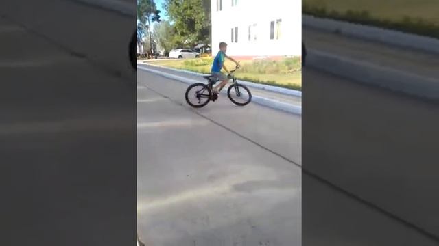 Катание на 1 колесе смотреть онлайн