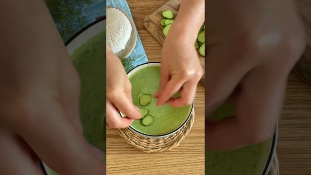 Летний огуречный суп с творожный сыром | Ешь Деревенское смотреть онлайн