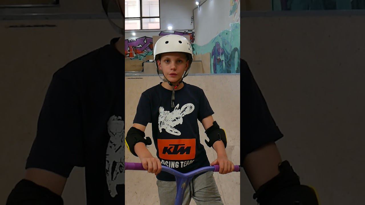 ♂️Трюки на самокате Heelwhip в крытом скейт парке BunnyHop смотреть онлайн