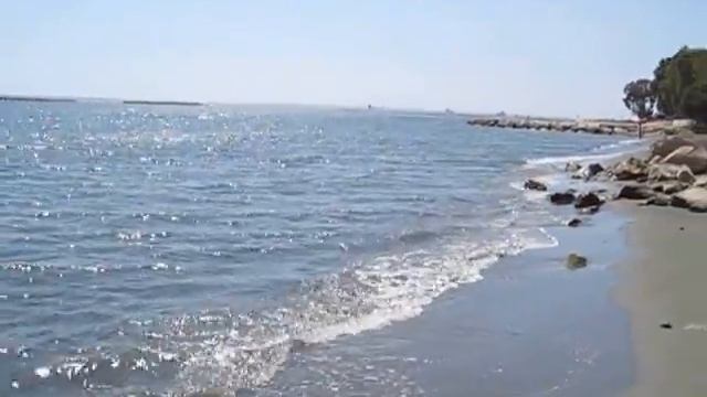 Прогулка по берегу Кипра, на Средиземном море. смотреть онлайн