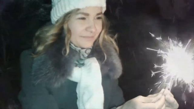 Празднуем НОВЫЙ ГОД В ЛЕСУ/Как НЕОБЫЧНО ОТМЕТИТЬ НОВЫЙ ГОДНаслаждаемся зимней сказкой смотреть онлайн