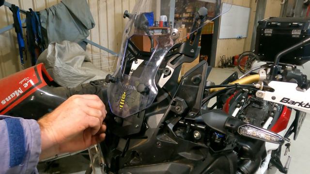 AUSSIES ON AFRICAN'S GP KOMPOZIT HEADLIGHT PROTECTOR INSTALL смотреть онлайн