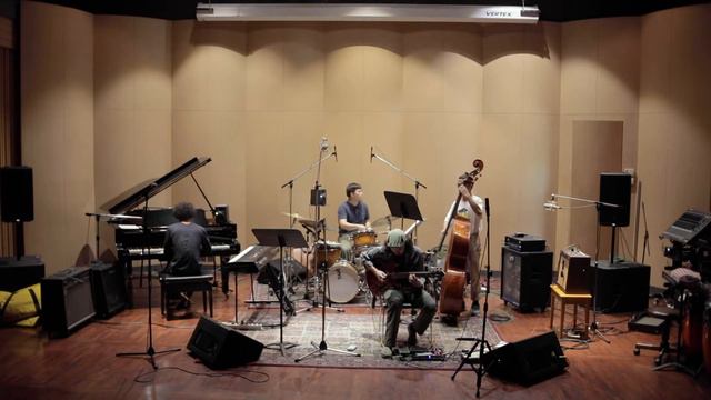 2.Wayne Shorter, Mahjong, SENIOR JAZZ GUITAR RECITAL BY POONYAWEE CHEWANICH смотреть онлайн