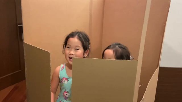 Tell a Friend, Episode 110: How to Make a Lemonade Stand (out of cardboard) смотреть онлайн