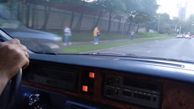 Chevrolet Caprice Classic '92 смотреть онлайн