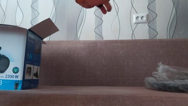 Распаковка — Пылесос Vitek VT-8137 смотреть онлайн