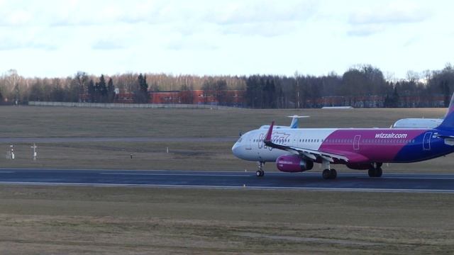 Vilniaus oro uostas. Lėktuvų stebėjimo (planespotting) aikštelė смотреть онлайн