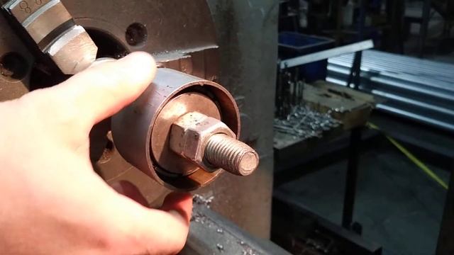 Зажим для труб на токарный станок смотреть онлайн