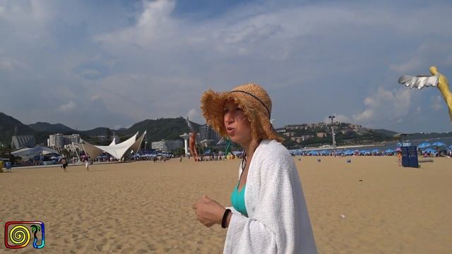 Купальный сезон на Дамэйша. Шеньжень, Китай (Swimming season on Dameisha. Shenzhen, China) смотреть онлайн