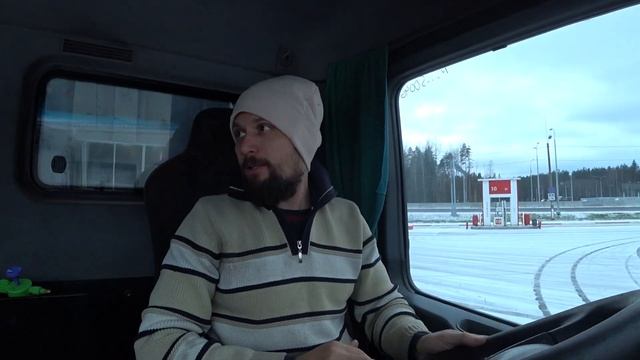 Заклинило колесо на самосвале Мерседес.Вожу отсев на базу смотреть онлайн