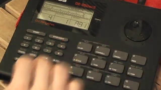 BOSS DR-550 MK II Dr. Rhythm TR-808 Electro Beats Demo смотреть онлайн