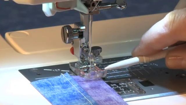 Janome - лапка прозрачная для квилтинга с направителями - мини швы (арт. 202-089-005) смотреть онлайн