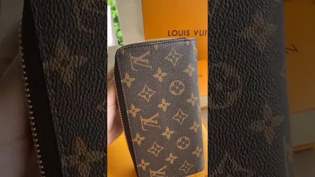 Кошелек Louis Vuitton Zippy канва Monogram мак LV портмоне бумажник смотреть онлайн