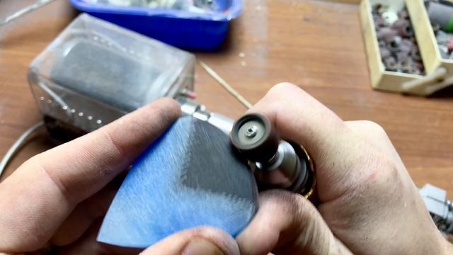 Кулон зуб акулы из дерева и смолы смотреть онлайн