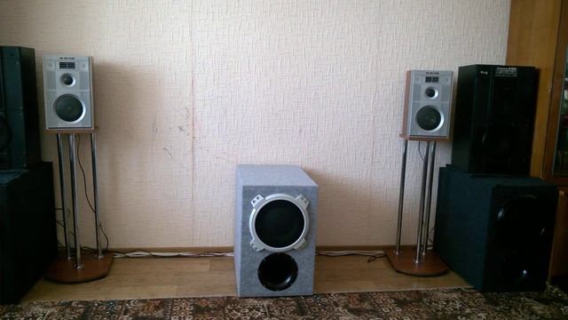 Звучит ВЕГА 15АС-109 + Саб 30ГД-2 (75ГДН 1-4). DLS МA-450. Автомобильный усилитель вместо бытового. смотреть онлайн