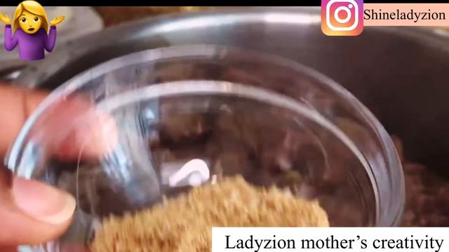 WHITE EGUSI PEPPERSOUP