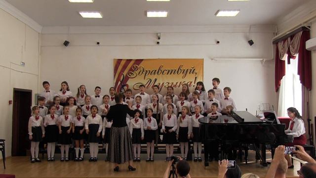 "Ехала деревня" Хор "Акварель" "ДШИ им. А.В. Корнеева" руководитель Спода Галина Анатольевна. смотреть онлайн