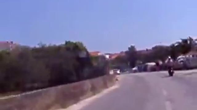 Trogir - moped 2 смотреть онлайн