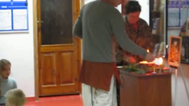 Шри Дамодараштака | Чайтанья Рупини д.д. смотреть онлайн
