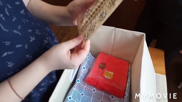 Иду в гости.Примерка комплекта "Зоренька". смотреть онлайн