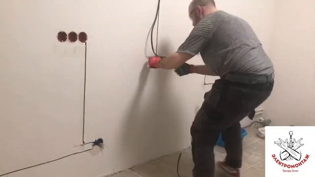 Розетки на кухне. Весь процесс электромонтажа. Электрика на кухне. смотреть онлайн