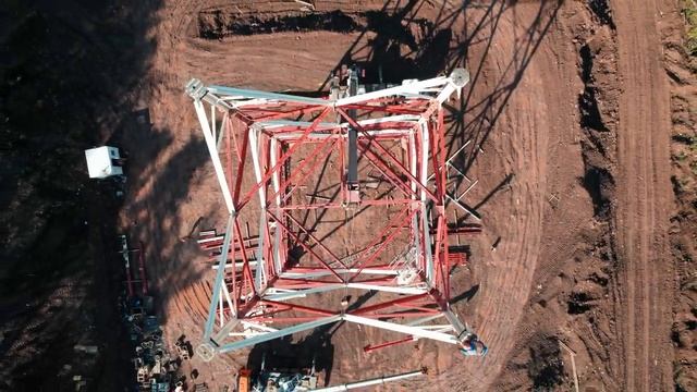 ВЛ 500 кВ Нижнеангарская – Усть-Кут, монтаж переходной опоры ПП500-1/76у методом наращивания смотреть онлайн