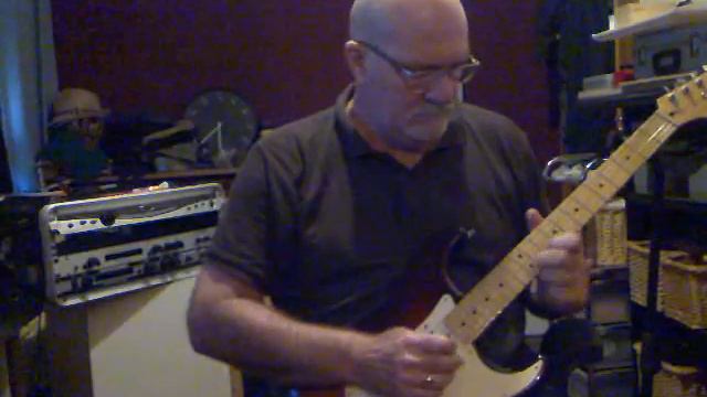 Fender Stratocaster FSR American Standard SSS pickguard смотреть онлайн