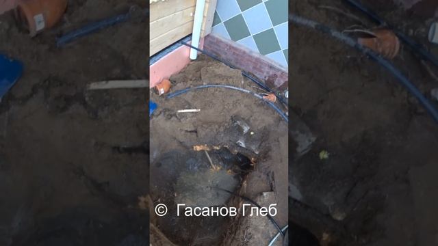 Когда нет ревизии, приходится копать что бы прочистить канализацию смотреть онлайн