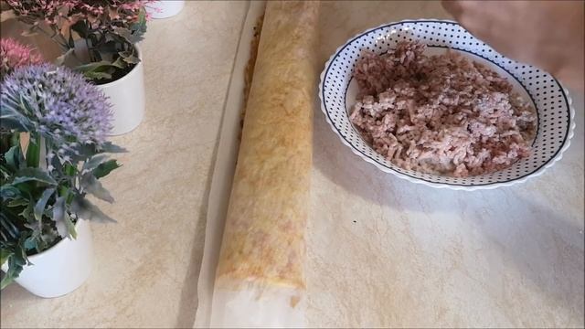 Картофельный рулет с мясной начинкой. Сочная закуска на праздничный стол смотреть онлайн