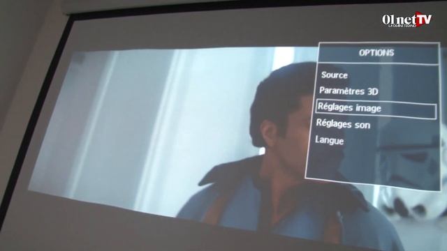 Test du Screeneo HDP1590TV de Philips : un vidéoprojecteur à focale ultra-courte смотреть онлайн
