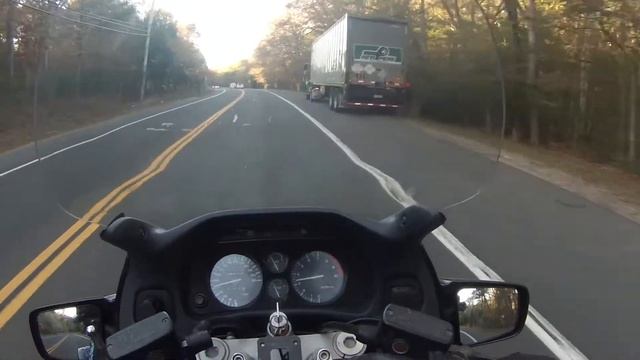 Motovlog, 1994 Honda st1100 Pan European, A Ride To Gas staition Squeezing One Last Ride смотреть онлайн
