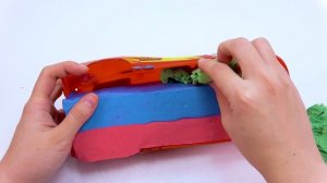 ДЛЯ МАЛЫШЕЙ ! Как сделать из кинетического песка радужные машинки для нарезки ASMR