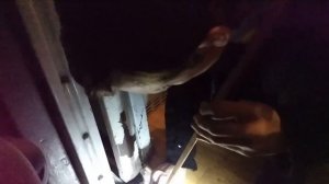 ? Как достать ключи ? из шахты лифта