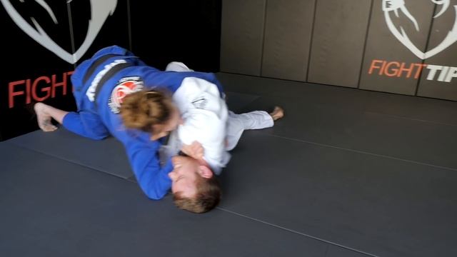White Belt Vs Black Belt (BJJ Girl Whoops Him)