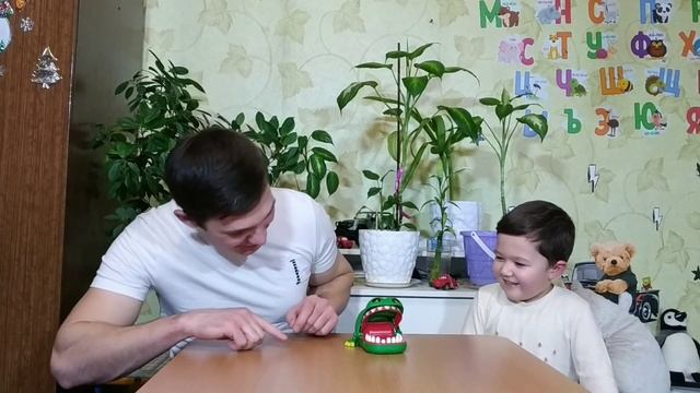 Играем в детскую игру Крокодил дантист #игрыдлядетей #крокодил