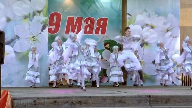 Танец - Белый лебедь летал, лебёдушку выкликал