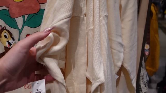 The CUTEST MERCH Has Arrived At DISNEYLAND! ? World of Disney Merch Vlog 2022 смотреть онлайн