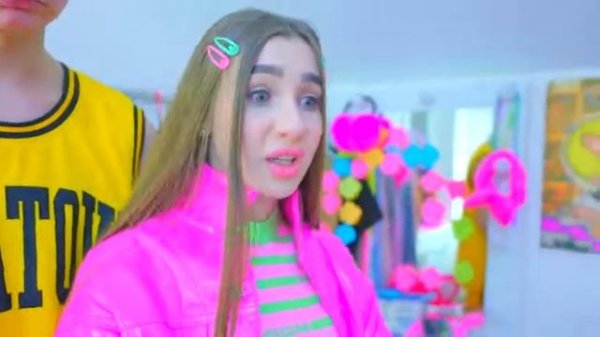 У ДИАНЫ ПОЯВИЛАСЬ СОПЕРНИЦА В ШКОЛЕ ЧЕРЛИДЕРШ!!! КАК ДИАНА СОХРАНИТ СВОЮ ПОПУЛЯРНОСТЬ И ПАРНЯ?