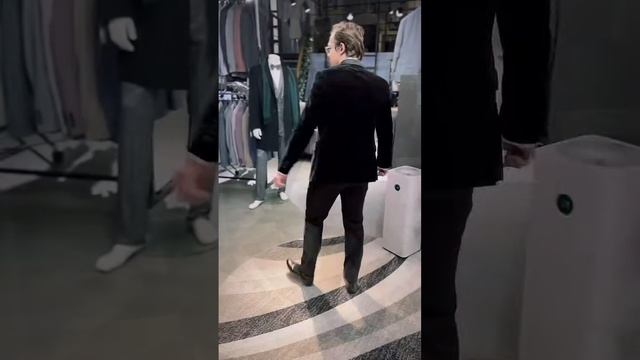 Бархатные пиджаки от Karl Lagerfeld смотреть онлайн