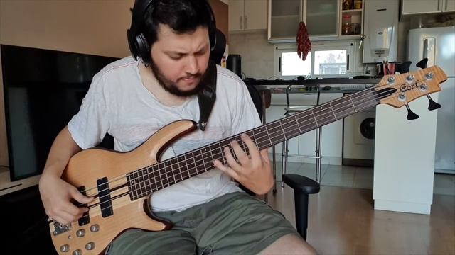 Hourglass - Liquid Tension Experiment (Bass Cover) смотреть онлайн