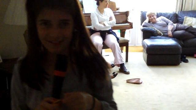 SingStar#3 - Andreas and Sophia - singing MoneyMoneyMoney - Abba смотреть онлайн